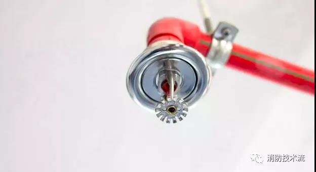 又見噴淋頭掛衣服致酒店客房走廊變淋浴間 又見噴淋頭掛衣服致酒店客房走廊變淋浴間